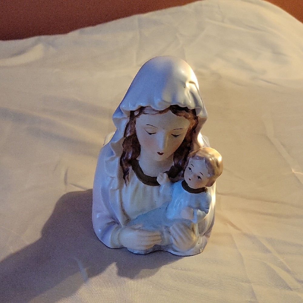 Napcoware Mary And Jesus Planter. Vintage